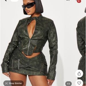 Matching set …..JACKET is Medium ….skirt is small worn once